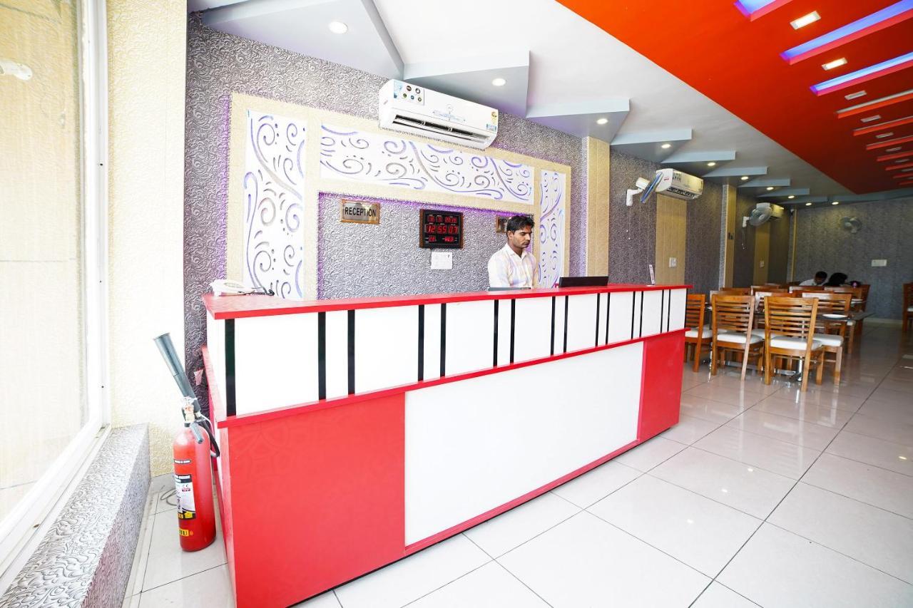 Oyo 39539 Hotel Vansh & Restaurant Kashipur Экстерьер фото