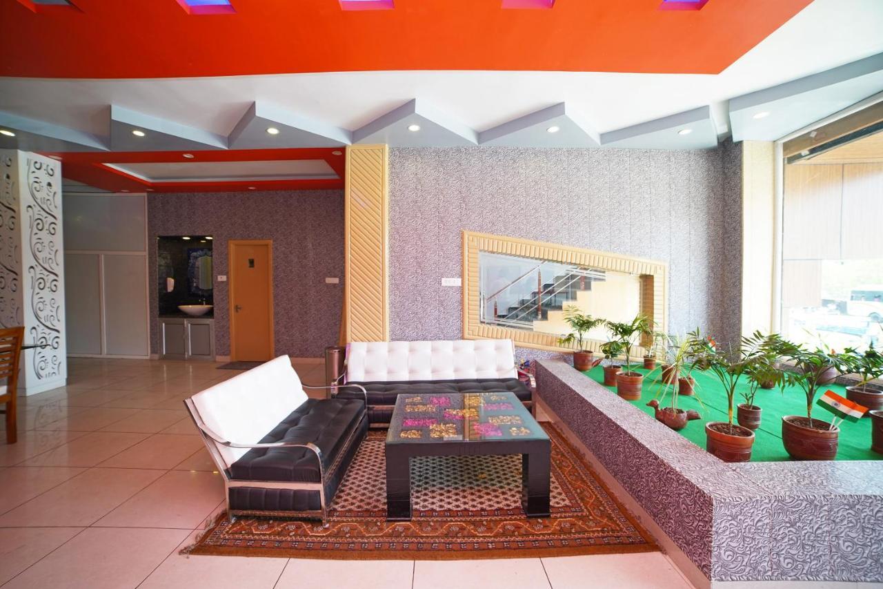 Oyo 39539 Hotel Vansh & Restaurant Kashipur Экстерьер фото